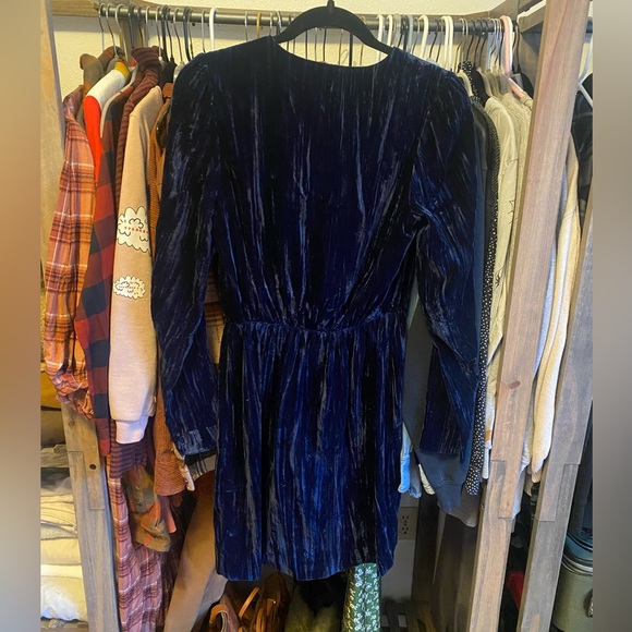 Blue Velvet Retro Inspired Party Dress - Picture 3 of 5